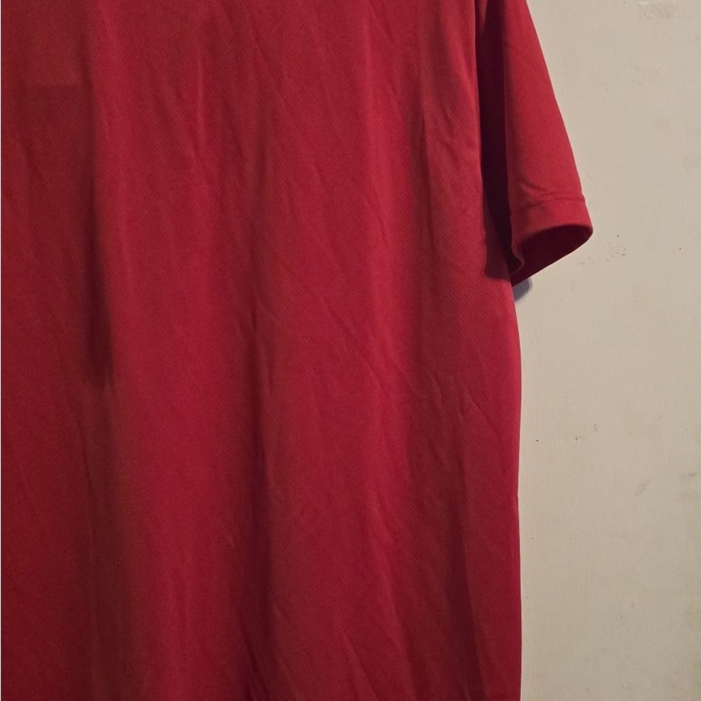 Under Armour Red Short Sleeve Tee